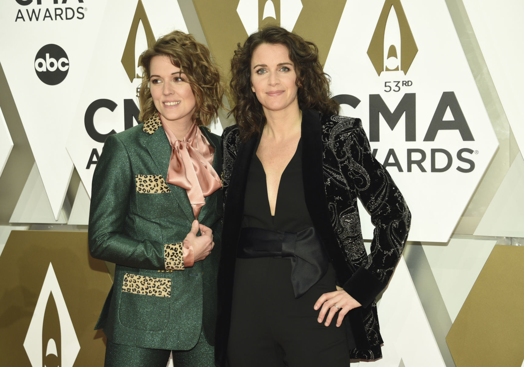 53rd Annual CMA Awards - Arrivals